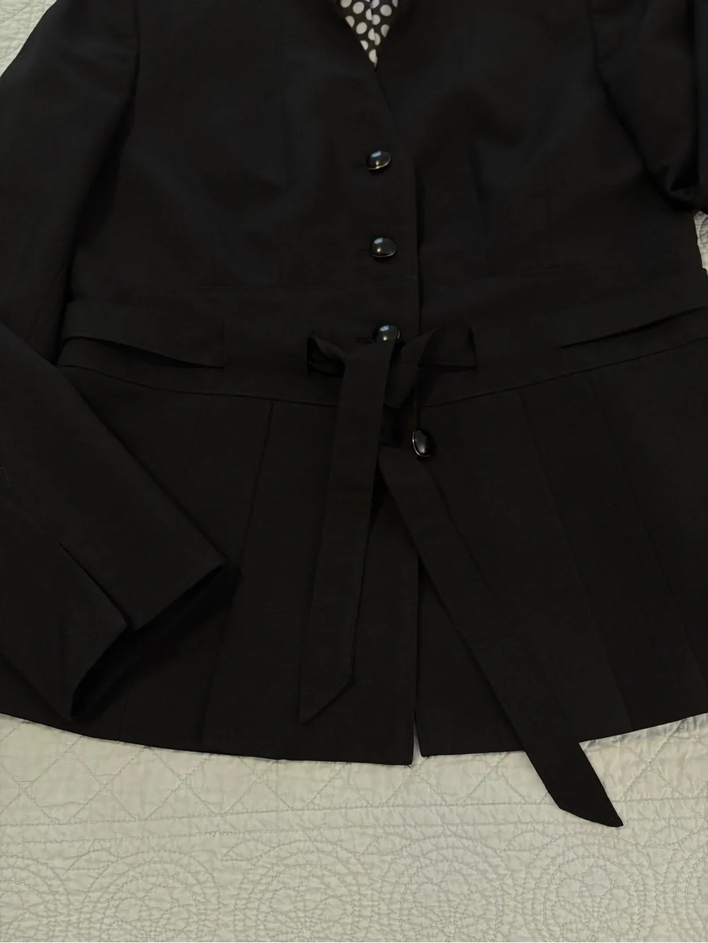 Vintage Y2K Kasper black belted blazer jacket. Size 8.